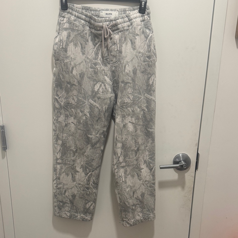 Hollister Men's Gray Camo Track Pants
